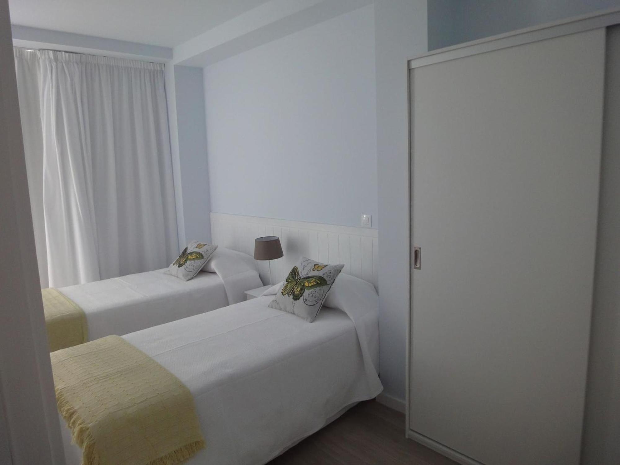 Apartamentos Almeida Garrett Πόντα Ντελγκάντα Εξωτερικό φωτογραφία