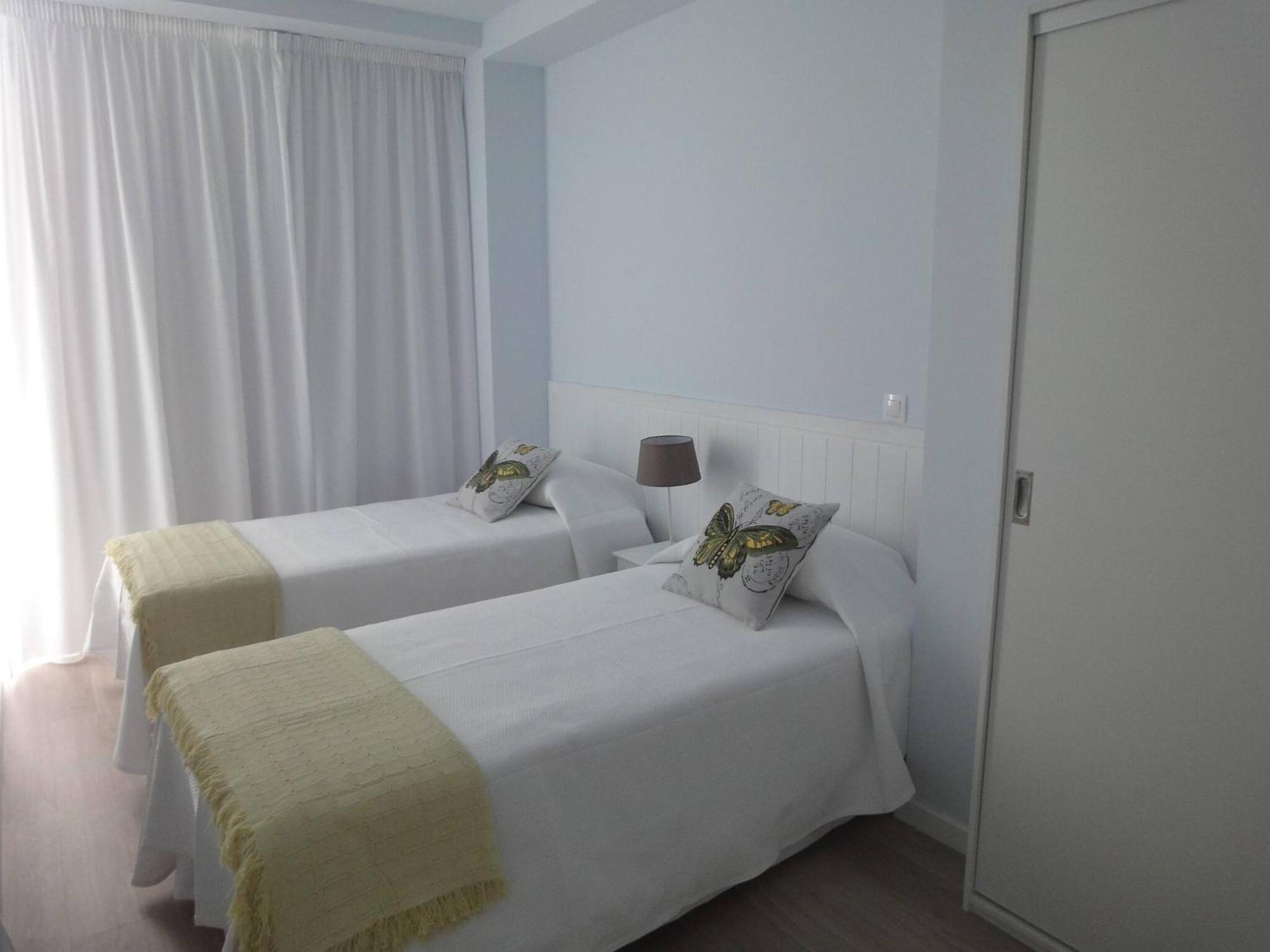 Apartamentos Almeida Garrett Πόντα Ντελγκάντα Εξωτερικό φωτογραφία